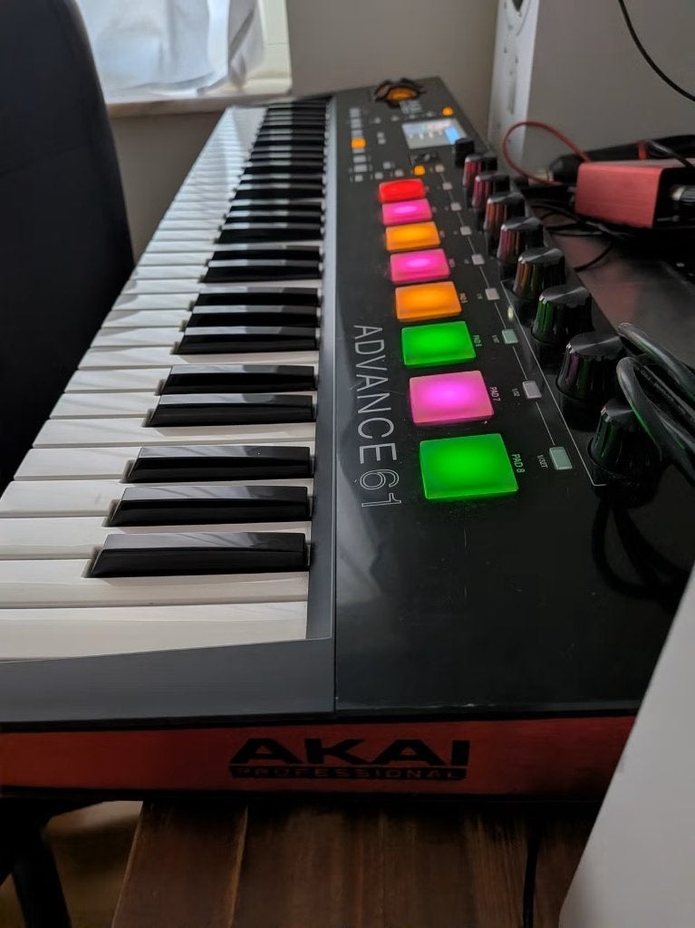 Akai Advance 61 keys USB/MIDI keyboard, 61 toetsen, Nieuw, Aanslaggevoelig, Ophalen