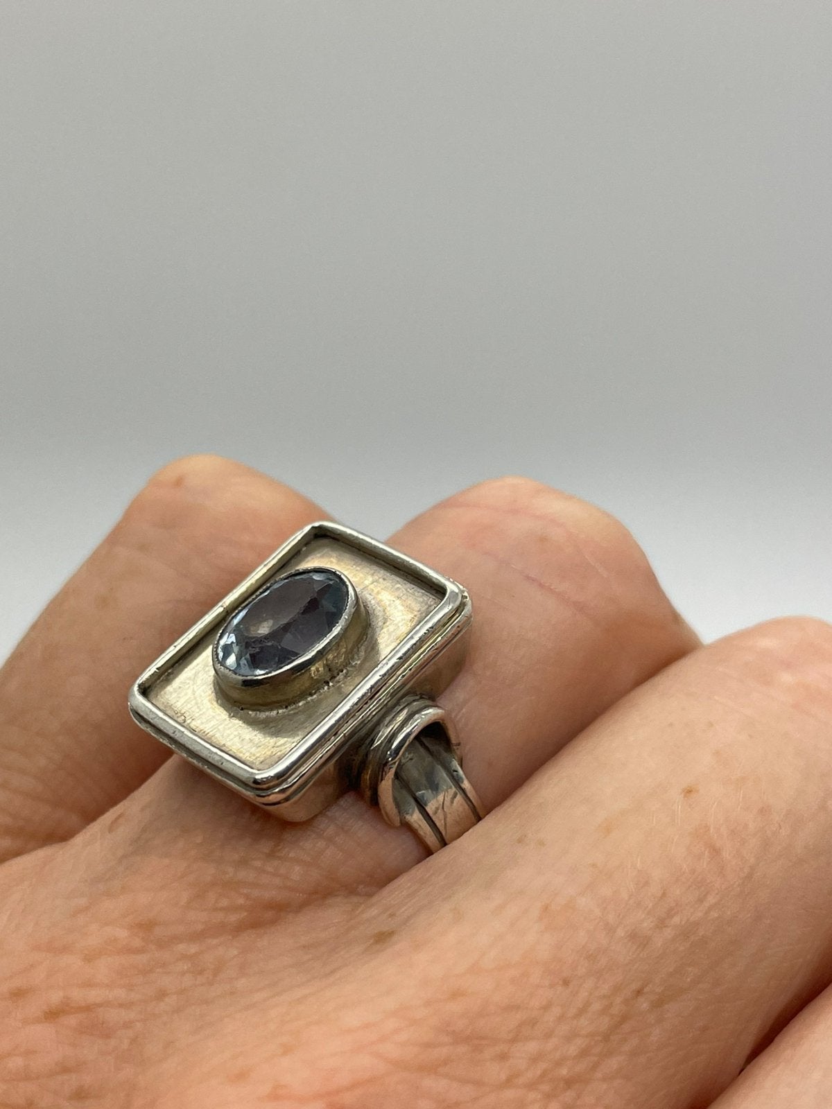 F281 Prachtige zilveren ring aquamarijn maat 17,25, Sieraden, Tassen en Uiterlijk, Antieke sieraden, Ophalen of Verzenden, Zilver