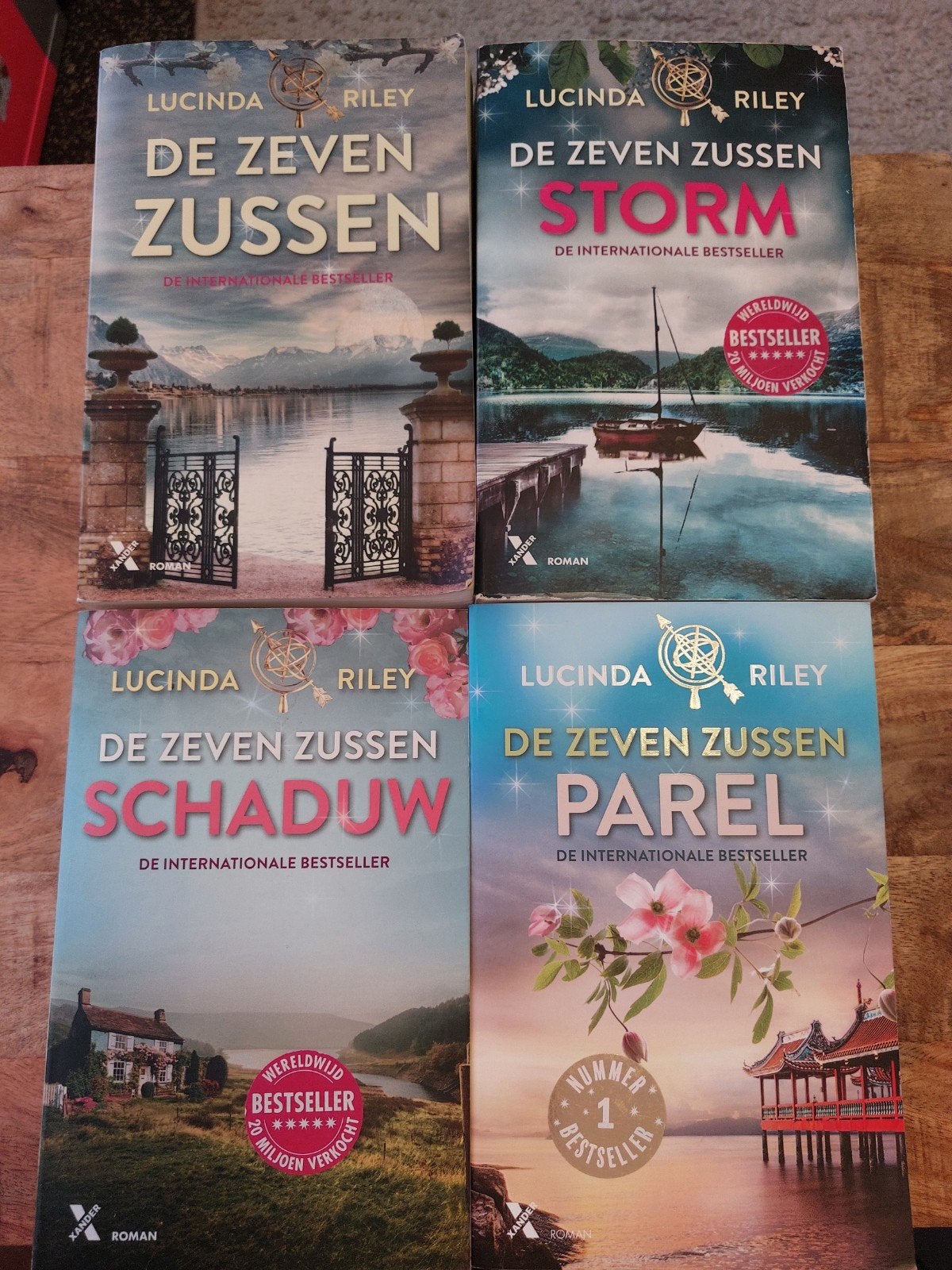 4 delen, de zeven zussen, Boeken, Ophalen, Zo goed als nieuw