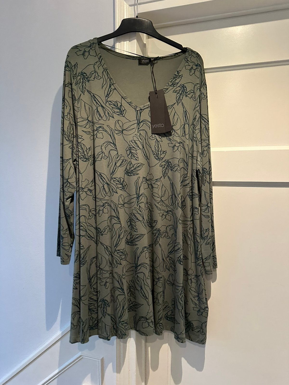 Yest A lijn shirt maat 50/52, Kleding | Dames, Ophalen of Verzenden, Nieuw, Shirt of Top