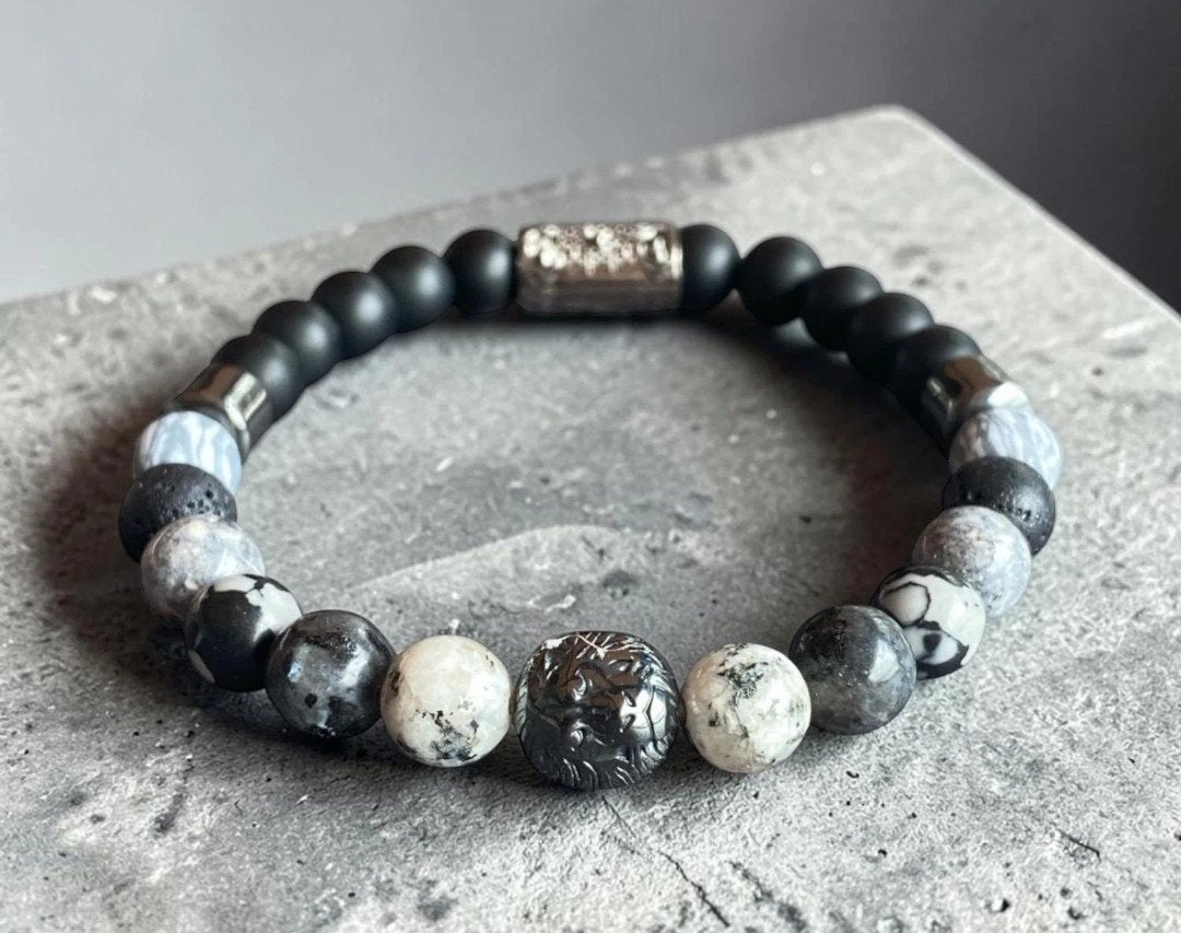 Stijlvolle kralenarmband met natuursteen en leeuwenkop, Verzenden, Nieuw, Zwart, Overige materialen