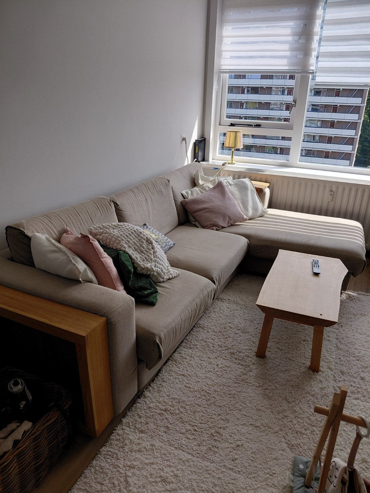 Comfortabele hoekbank met chaise longue, Huis en Inrichting, Banken | Bankstellen, Ophalen, Modern, Comfortabel, 250 tot 300 cm