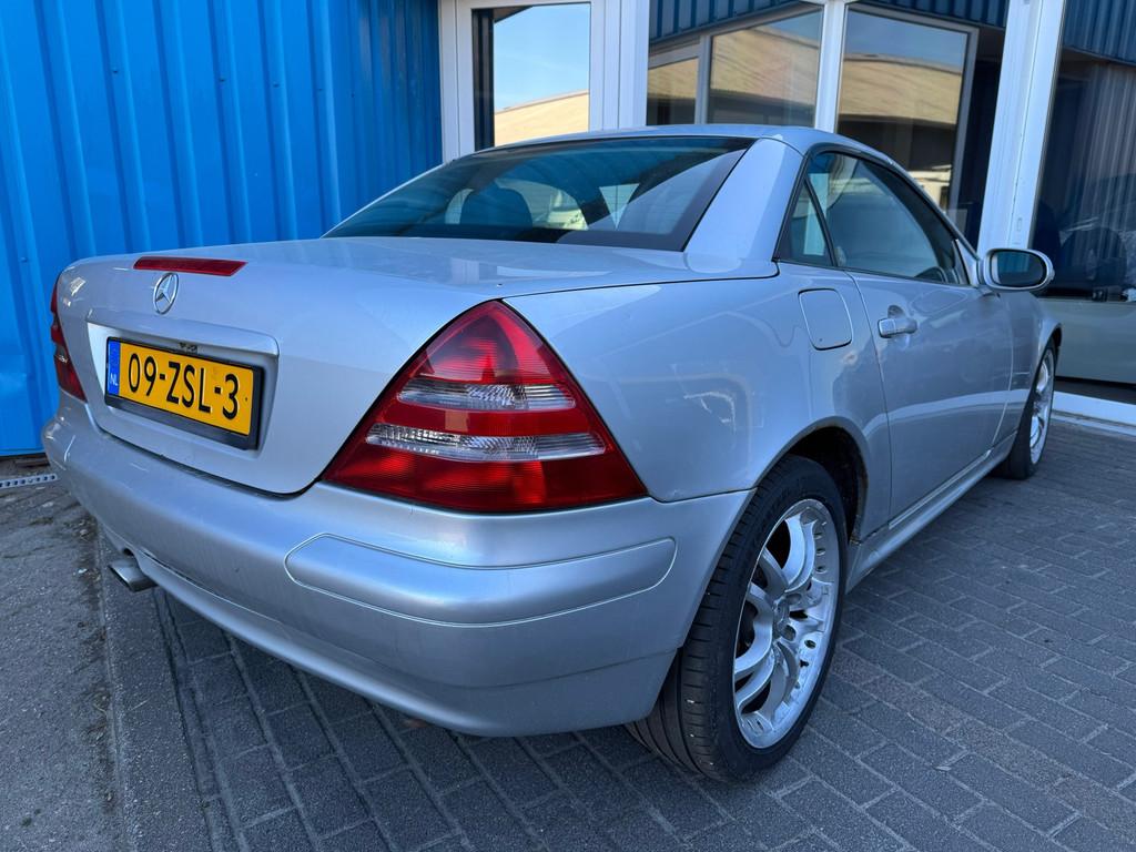 Mercedes-Benz SLK-klasse 200 cabrio, Auto's, Mercedes-Benz, 1998 cc, Achterwielaandrijving, Gebruikt, Zwart