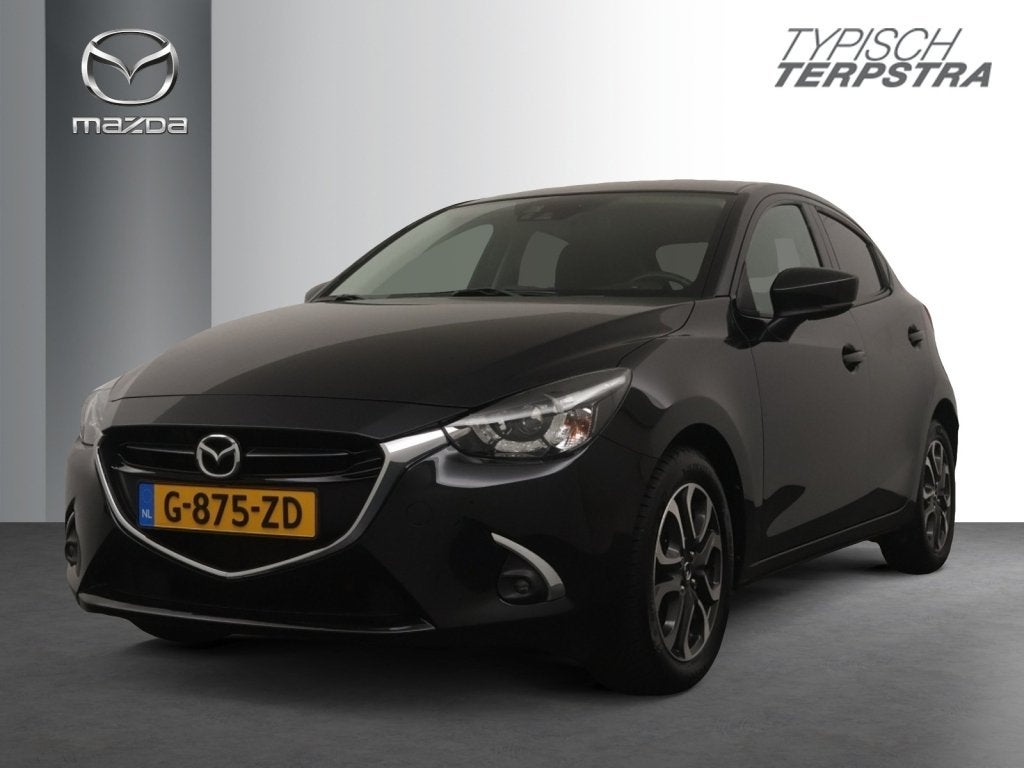 Mazda 2 SKYACTIV-G 90 GT-M / Head-up / Camera / Keyless entr, Auto's, Stof, Zwart, Origineel Nederlands, Handgeschakeld