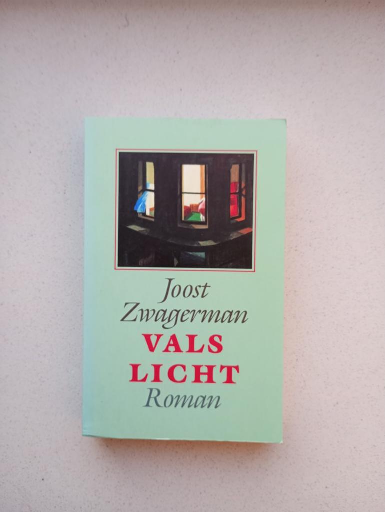 Vals Licht - Joost Zwagerman, Ophalen of Verzenden, Gelezen