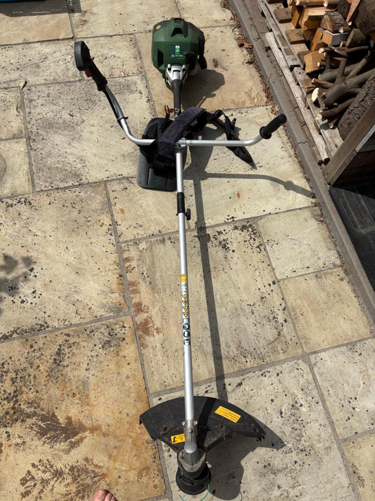 bosmaaier / grastrimmer - Krachtig, Ophalen of Verzenden, Gebruikt, 30 tot 50 cm, Benzine