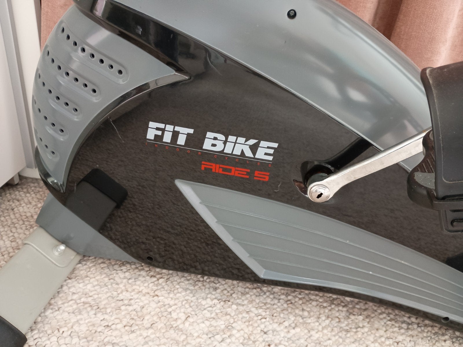 Zo goed als nieuw Hometrainer Fit Bike Ride 5 met display, Ophalen, Gebruikt, Metaal, Benen