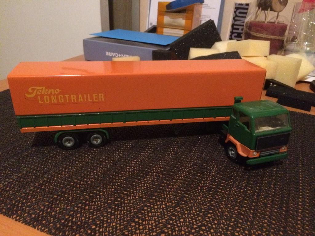 Miniatuur van Tekno, Hobby en Vrije tijd, Modelauto's | 1:50, Ophalen of Verzenden, Zo goed als nieuw, Bus of Vrachtwagen, Tekno