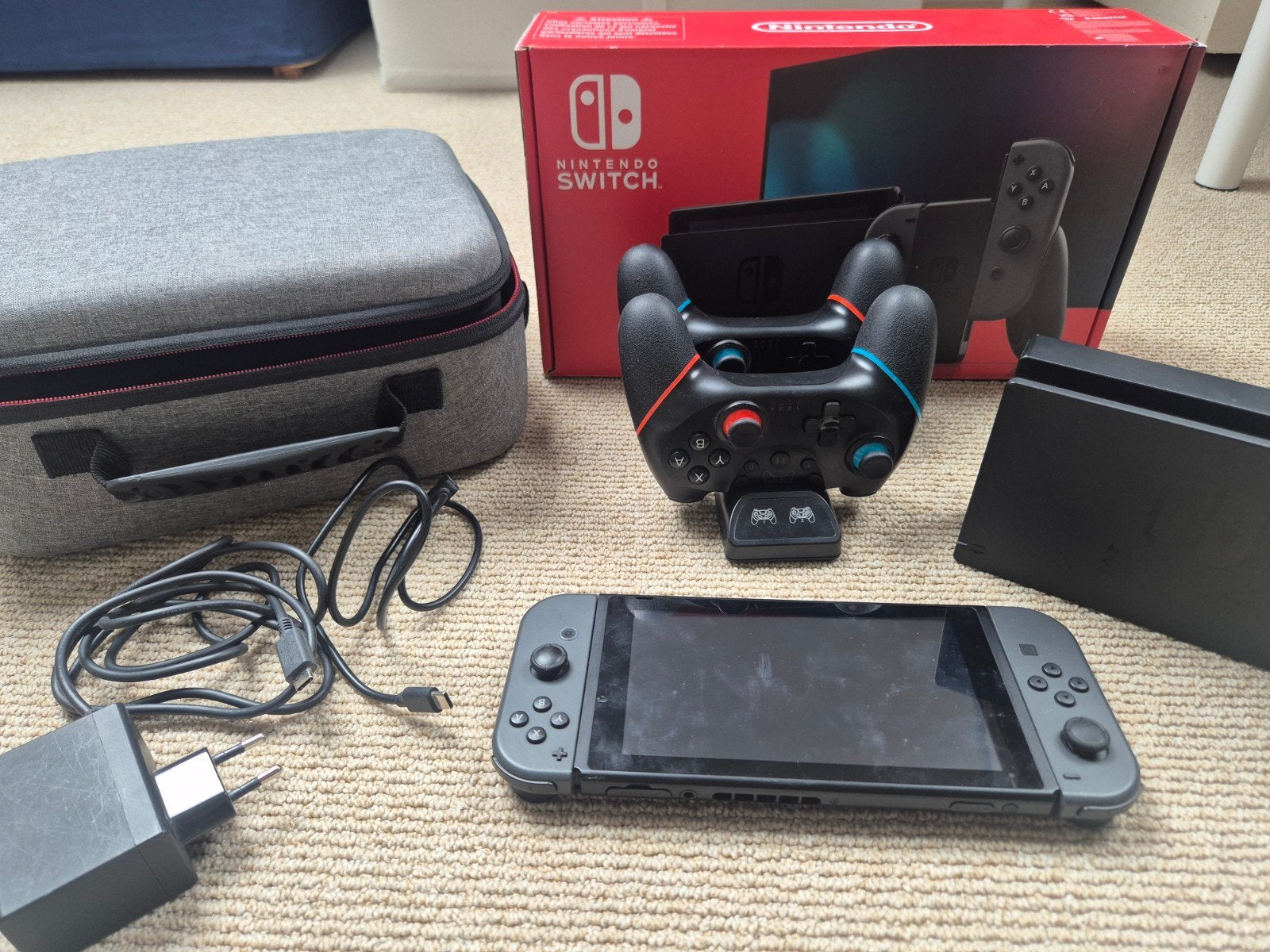 Nintendo Switch (2021) Compleet met 6 spellen en accessoires, Met games, Met 2 controllers, Ophalen of Verzenden, Zo goed als nieuw