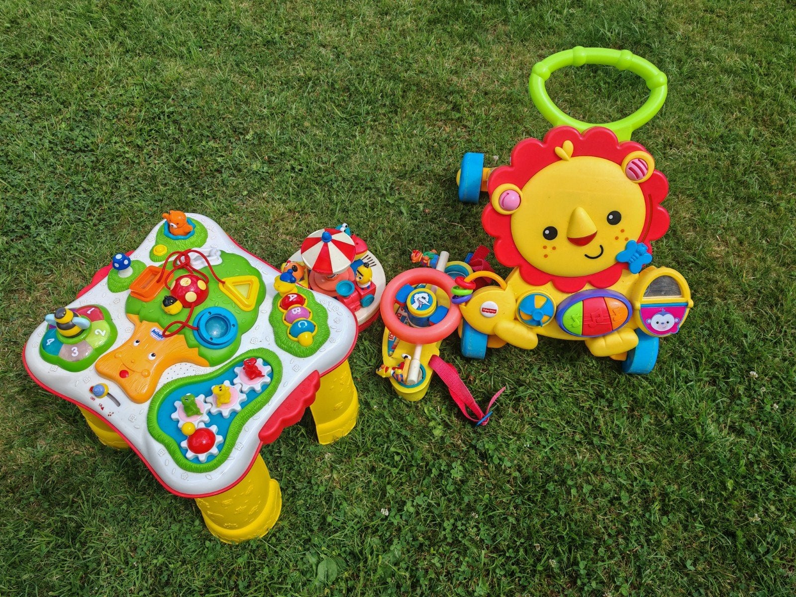 Divers speelgoed: Fisher-Price loopwagen etc., Ophalen