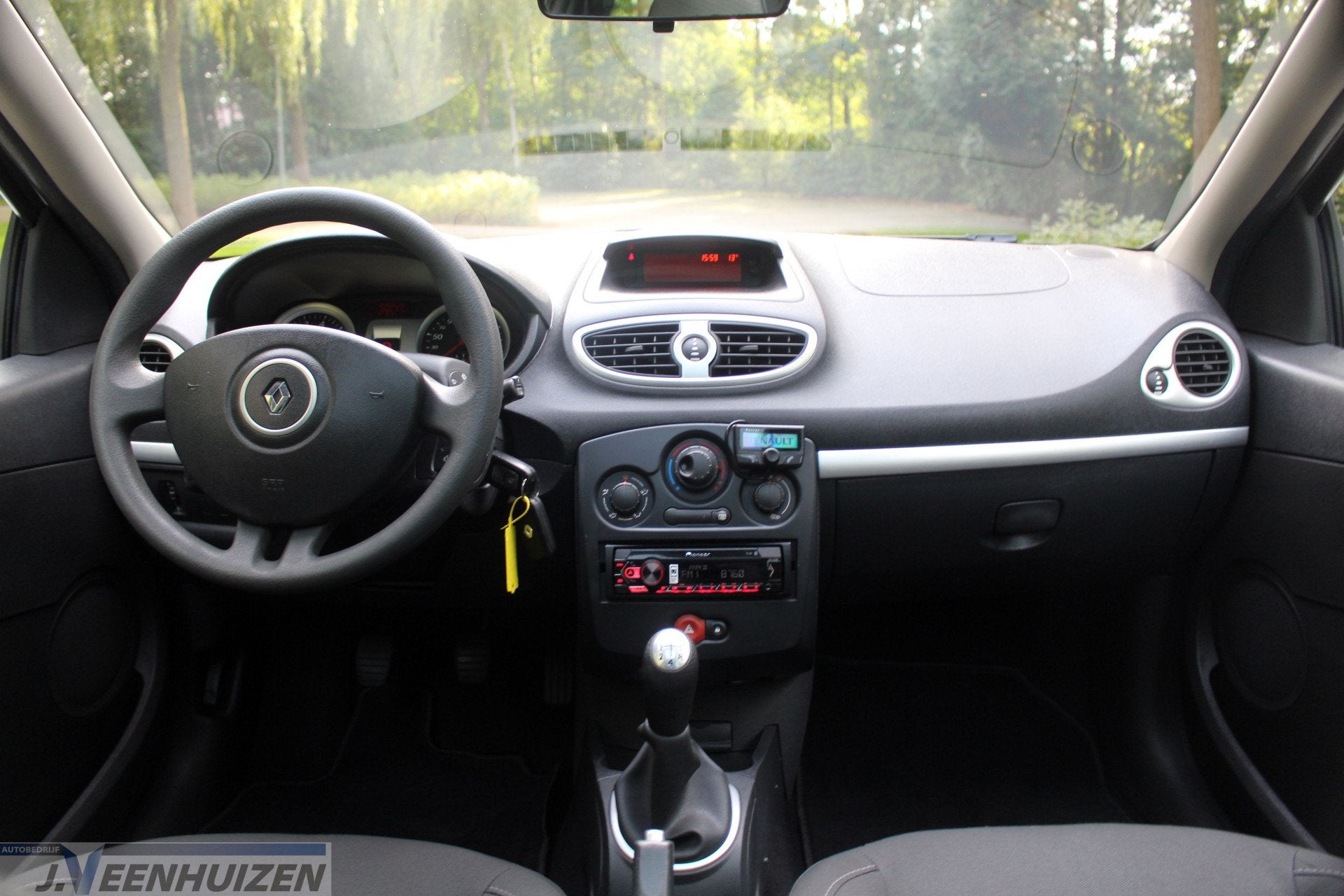 Renault Clio 1.2 Authentique | 2010 |⭐Pano | ✅ Nwe APK!, Voorwielaandrijving, 4 cilinders, 1055 kg, Origineel Nederlands