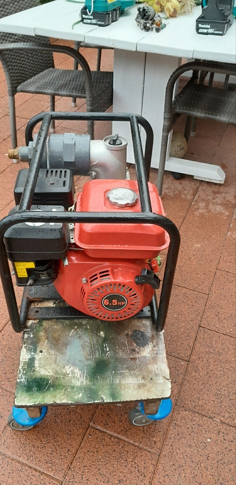 Benzine waterpomp, Tuin en Terras, Ophalen