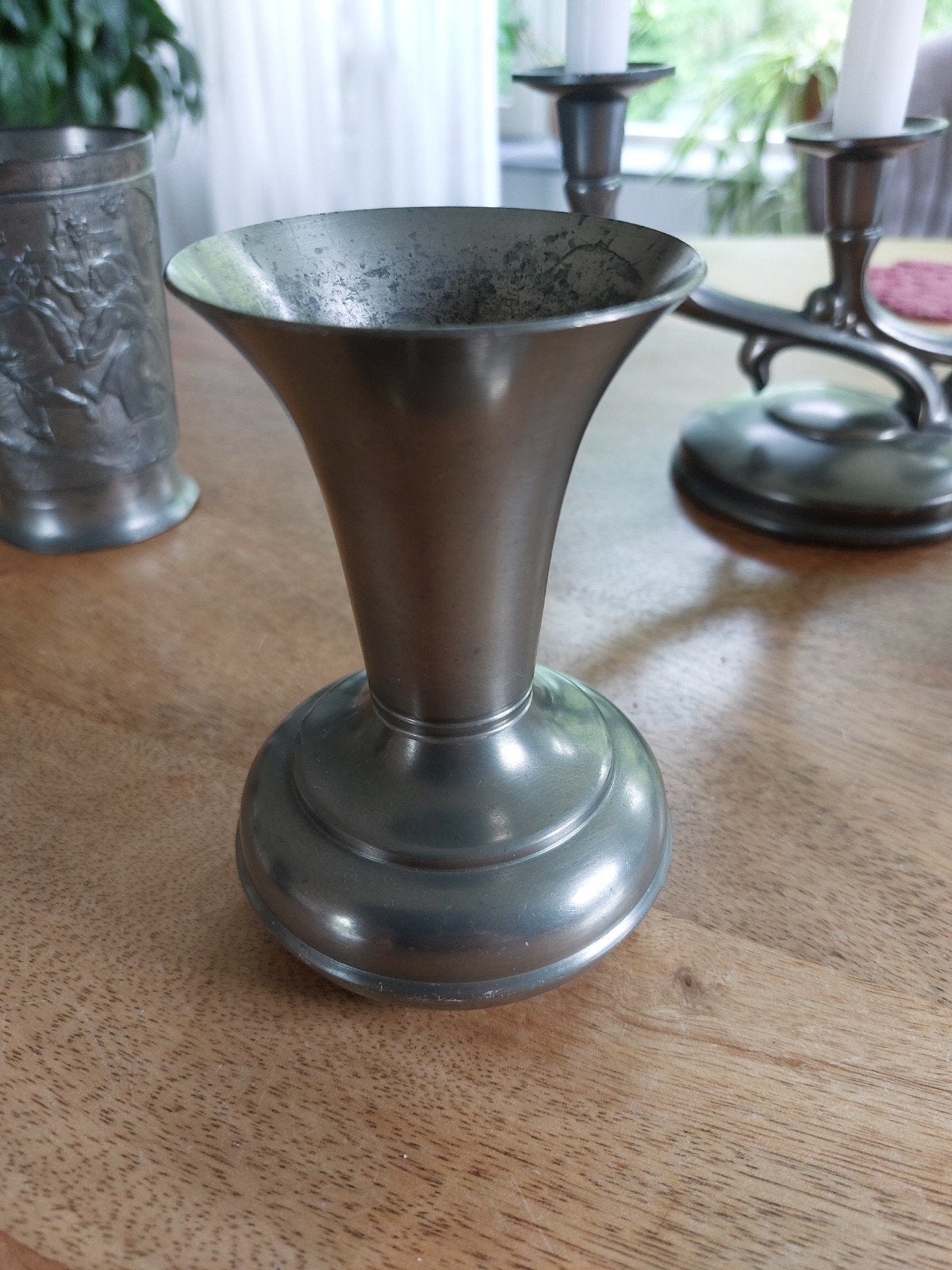 Tinnen vaasje 9 cm hoog, Ophalen of Verzenden