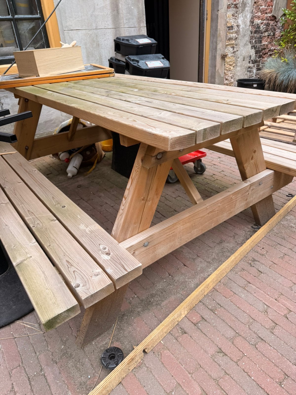 Picknick tafels gratis af te halen, Ophalen, Zo goed als nieuw, Rechthoekig, Hout
