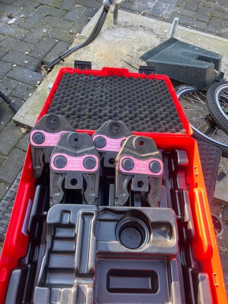 Pers bekken, Doe-het-zelf en Verbouw, Gereedschap | Handgereedschap, Verzenden, Zo goed als nieuw, Overige typen, Overige merken