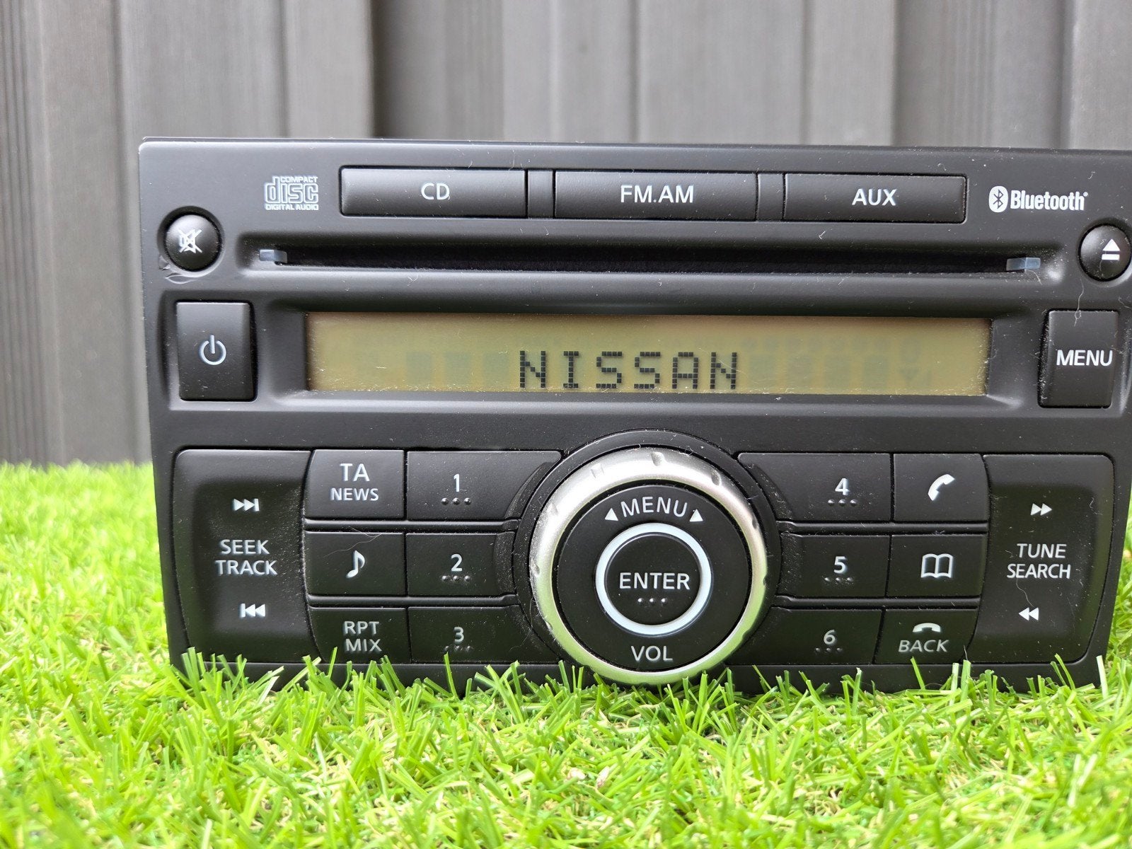 Nissan radio, Auto diversen, Ophalen of Verzenden, Zo goed als nieuw