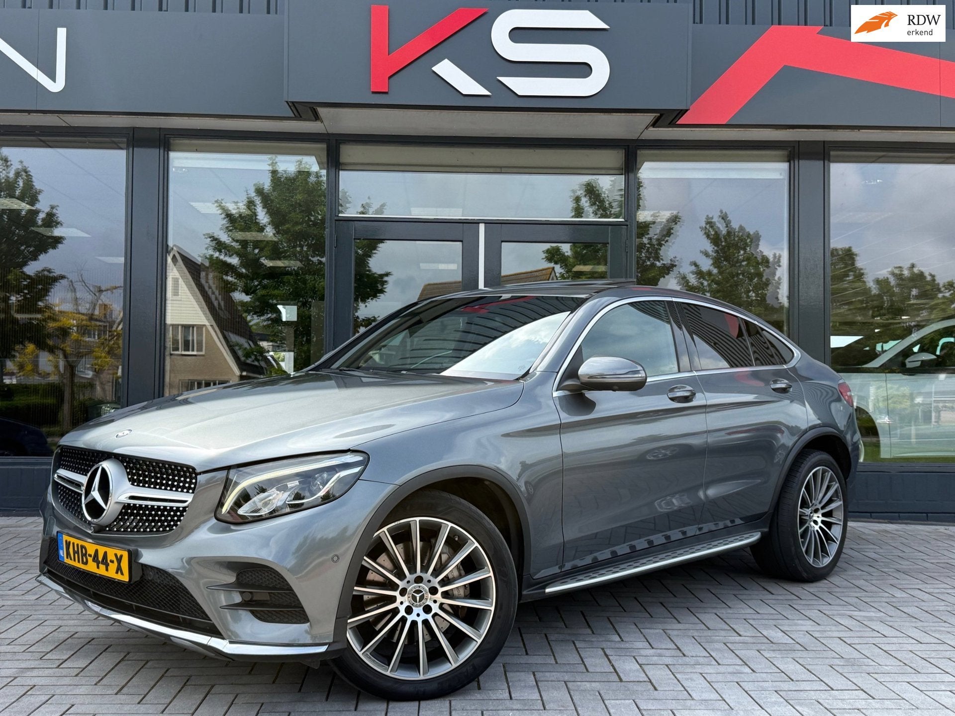 Mercedes-Benz GLC-klasse Coupé 250 4MATIC AMG Kanteldak 360, Automaat, Dealer onderhouden, Gebruikt, Zwart