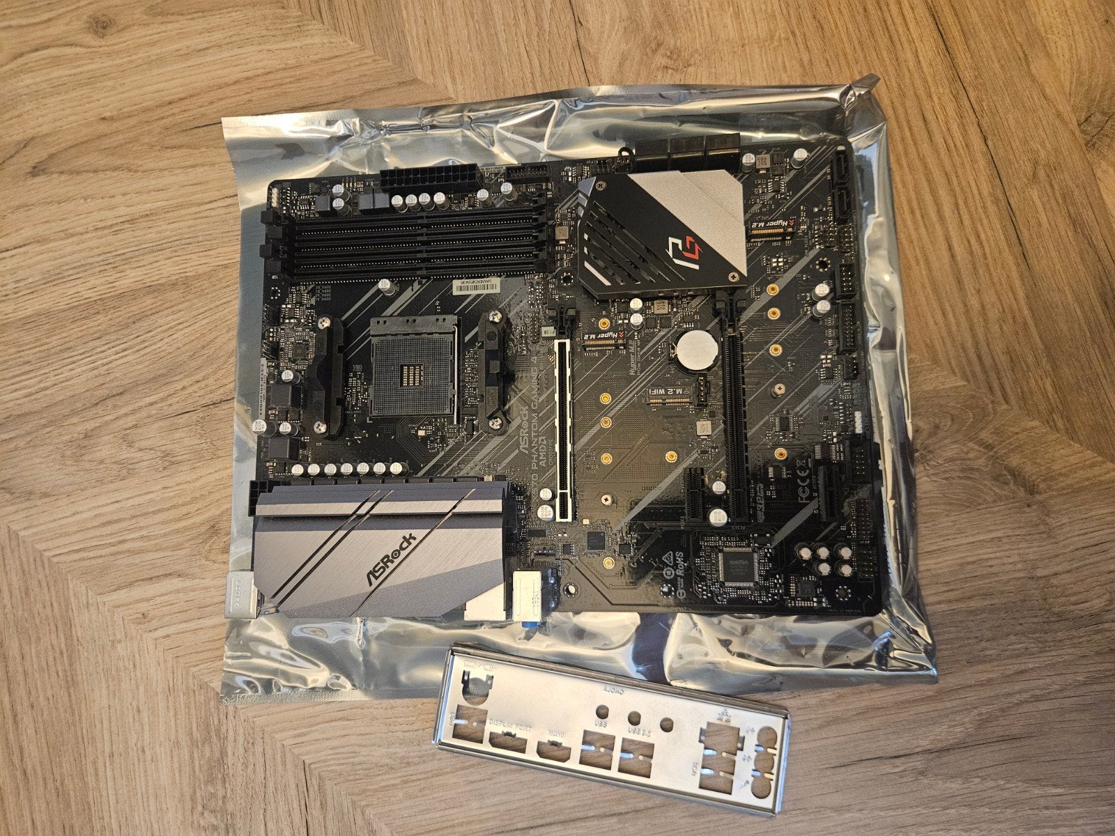 ASRock X570 Phantom Gaming 4 ATX Moederbord AM4 Ryzen, Computers en Software, Moederborden, Gebruikt, DDR4, AM4, Ophalen of Verzenden