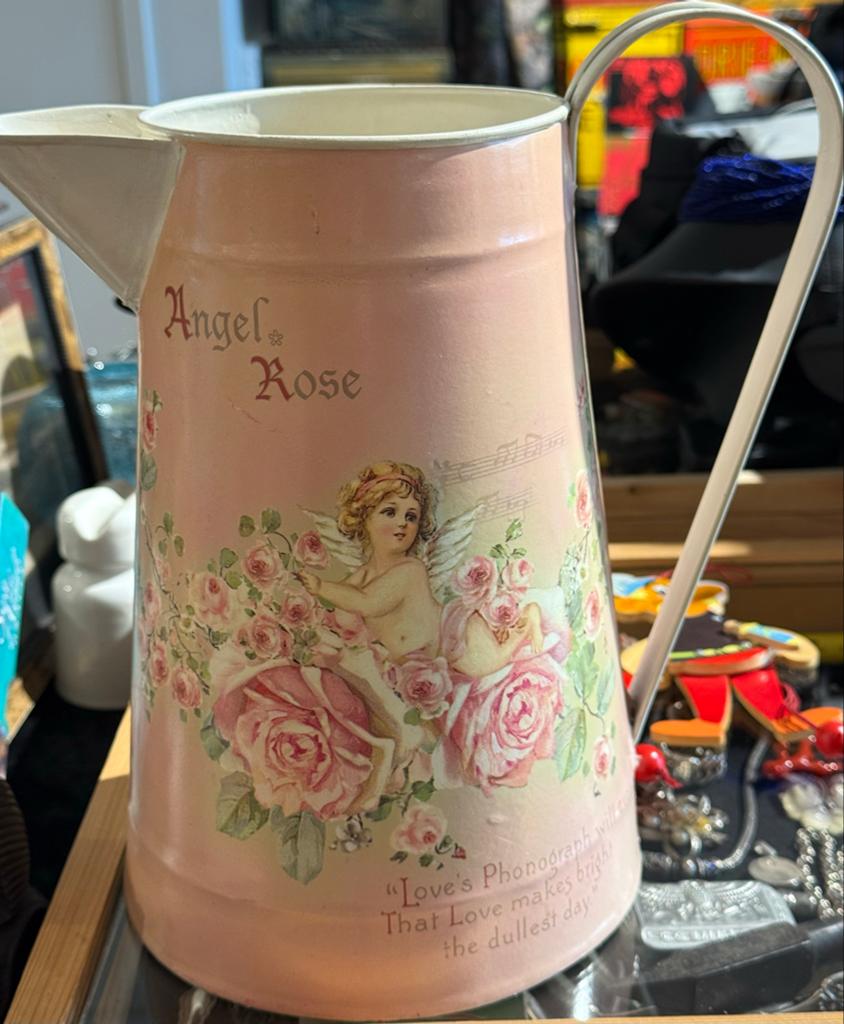 Vintage Roze Metalen Kan met Engel en Rozen Decoratie, Overige kleuren, 25 tot 50 cm, Rond, Ophalen of Verzenden
