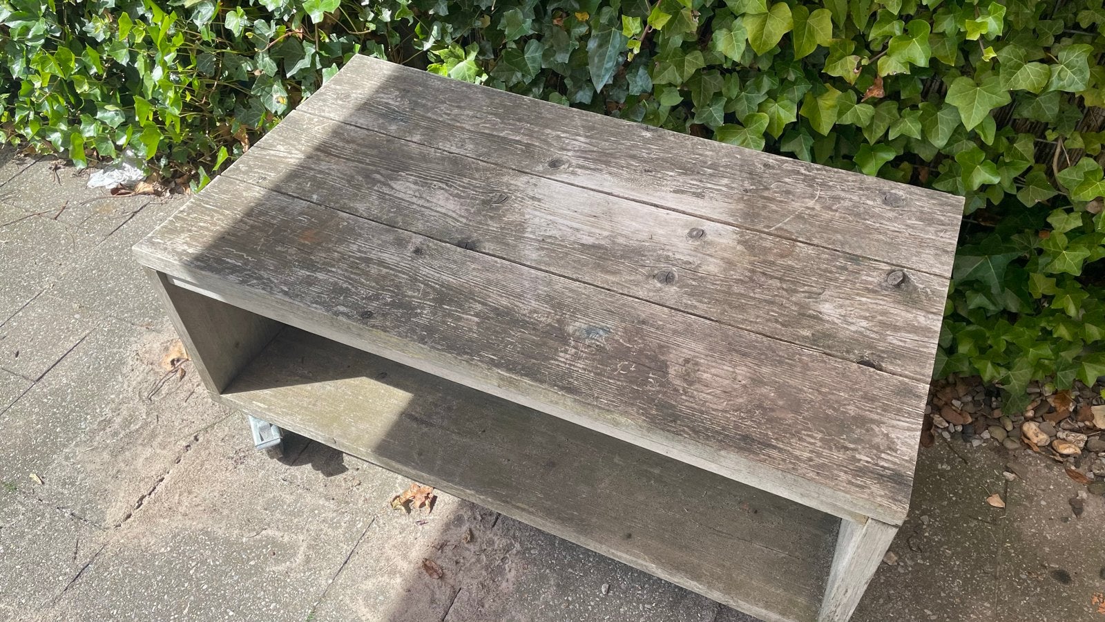 Robuuste houten salontafel op wielen, Ophalen, Gebruikt, Rechthoekig, Hout