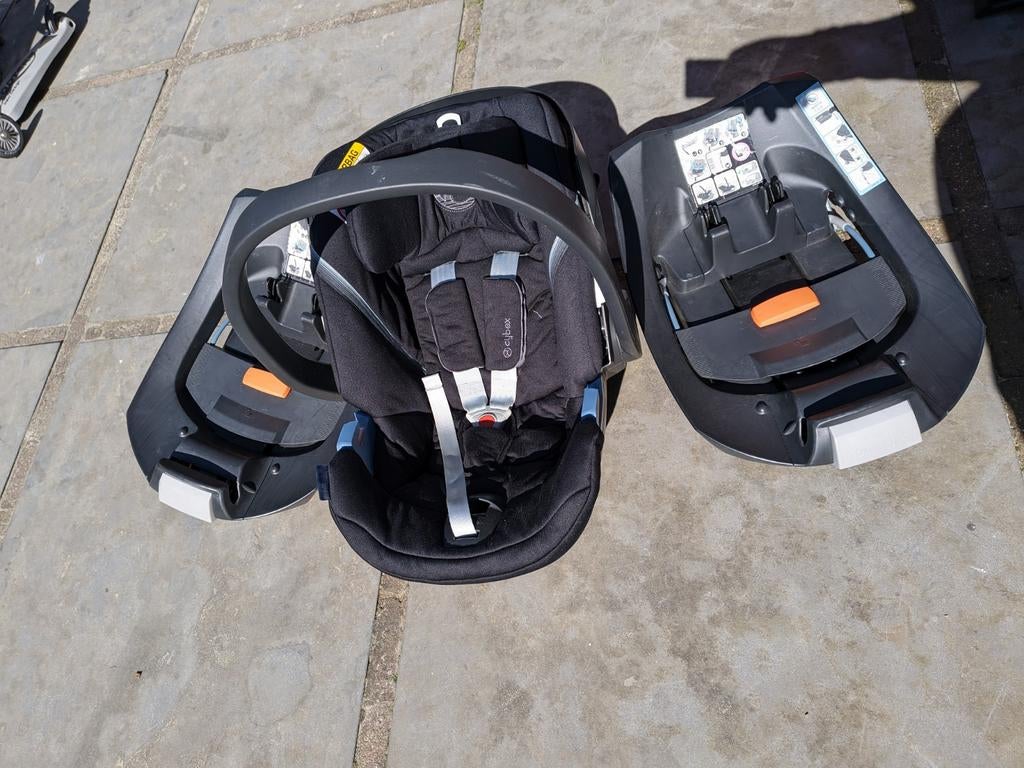 Cybex Aton 5 + isofix bases, Verstelbare rugleuning, Zo goed als nieuw, Isofix, 0 t/m 13 kg