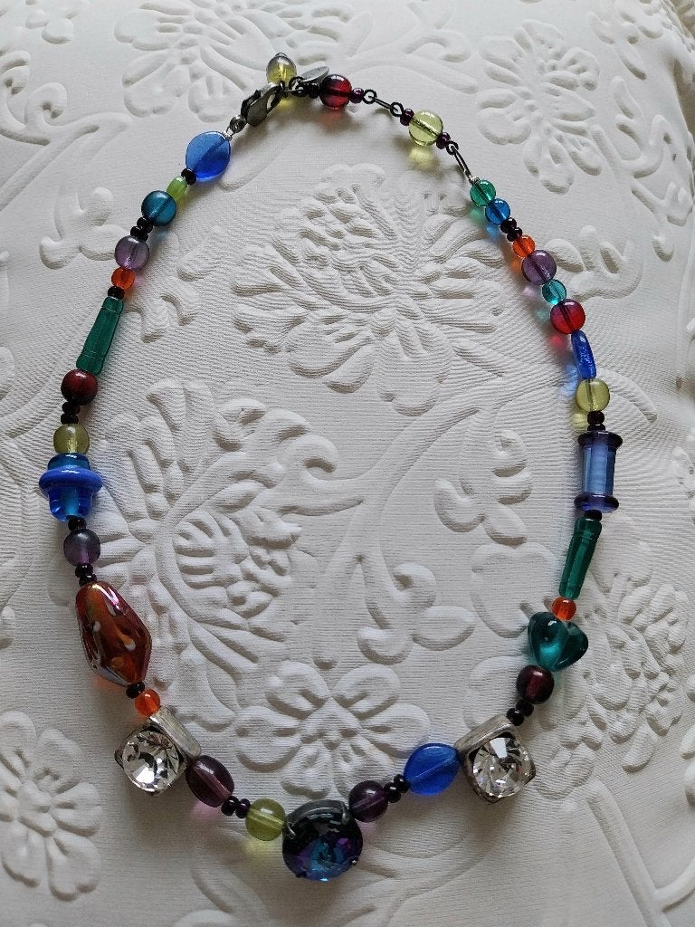 Fi-Va ketting veelkleurig 43 cm, Sieraden, Tassen en Uiterlijk, Overige materialen, Overige kleuren, Met edelsteen, Ophalen of Verzenden