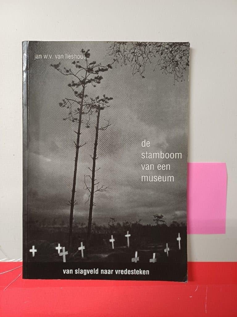 Boek - De Stamboom van een Museum - Oorlogsmuseum Overloon.., Ophalen of Verzenden, Tweede Wereldoorlog, Gelezen, Algemeen