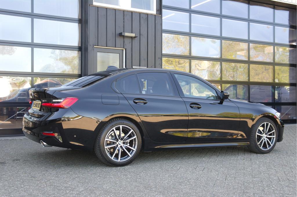BMW 3-serie 320i High Executive | Dealer Onderhouden | Carpl, Auto's, 1998 cc, Gebruikt, Euro 6, 4 cilinders