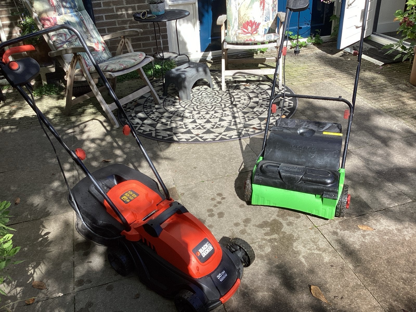 Grasmaaier en Verticuteermachine - Set voor Tuinonderhoud, Cirkelmaaier, Gebruikt, Elektrische grasmaaier, Ophalen of Verzenden