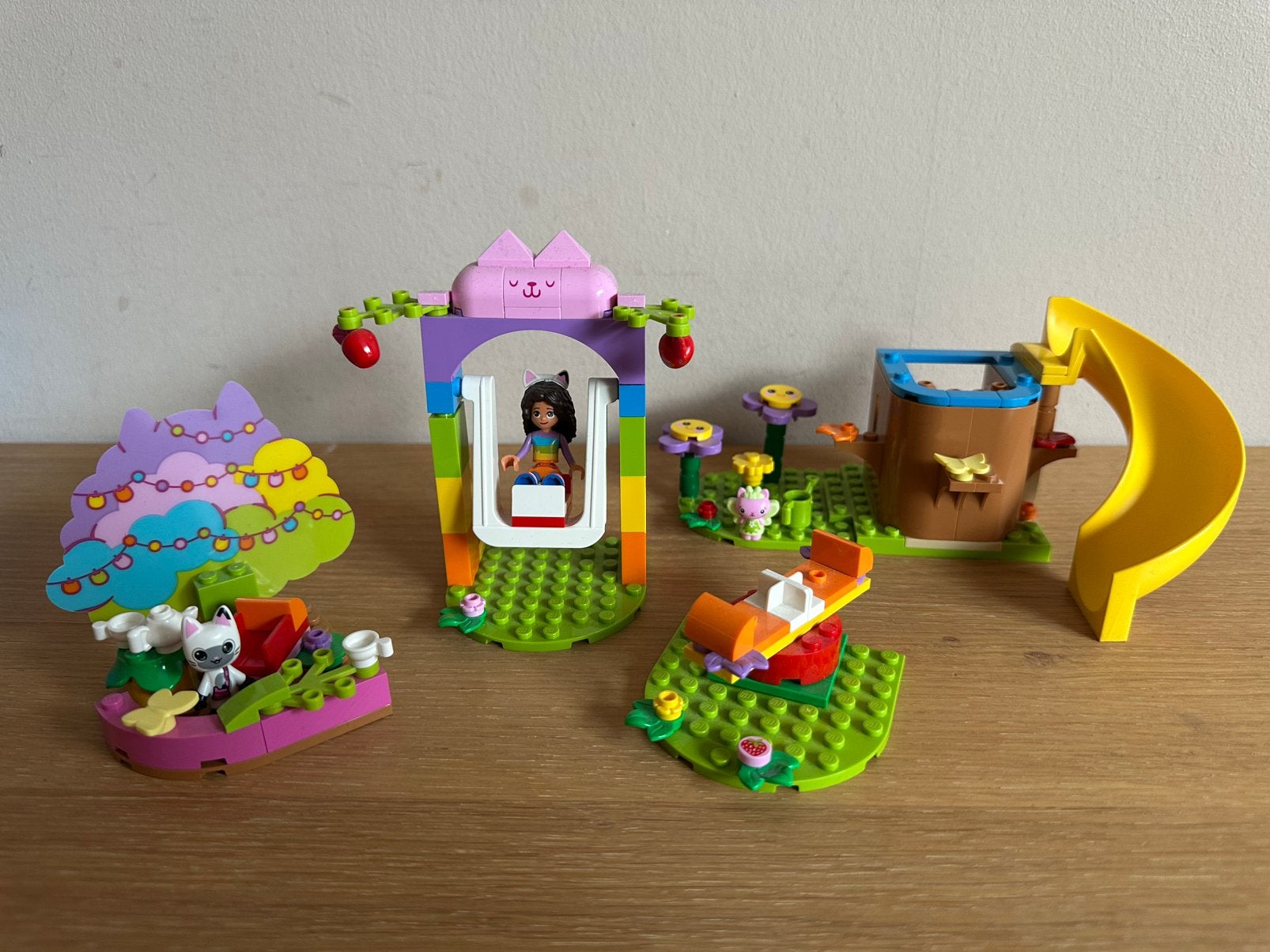 LEGO 10787 Gabby's Dollhouse Kitty Fee's Tuinfeestje, Ophalen of Verzenden, Zo goed als nieuw