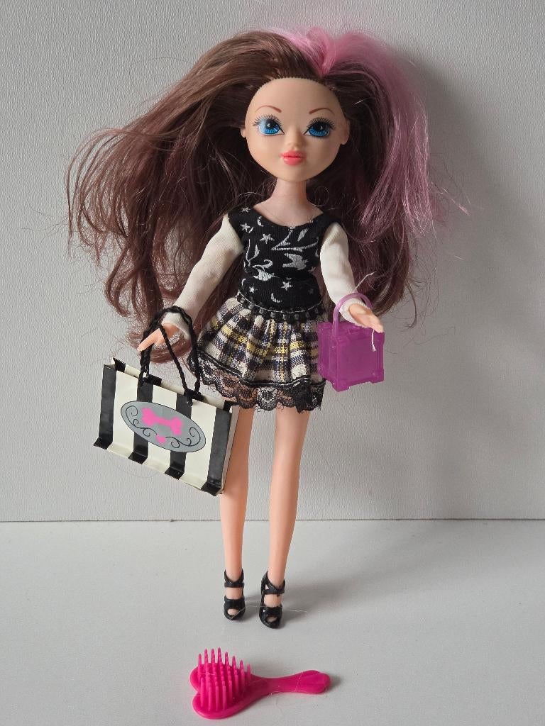 Moxie Girlz pop, Ophalen of Verzenden, Gebruikt, Barbie