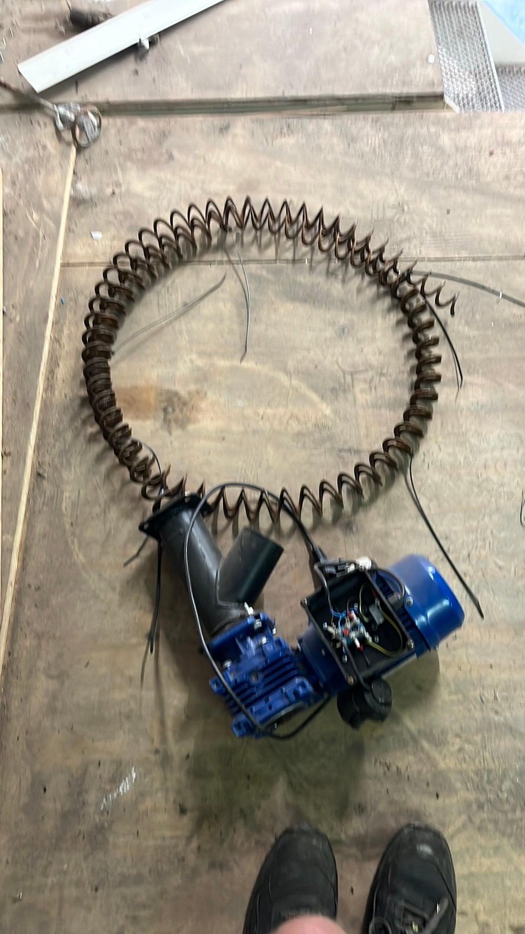 vijzel met elektromotor, Ophalen, Zo goed als nieuw, Elektromotor, 1400 tot 1800 rpm