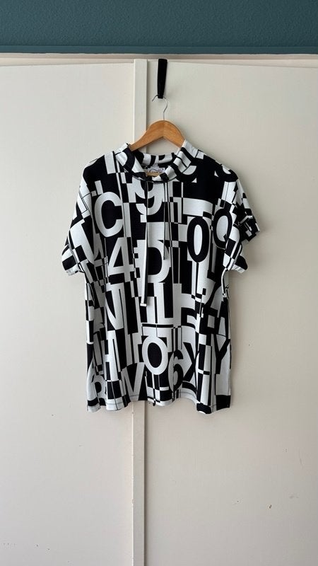Leah Curve viscose modal top 48 zwart wit grafisch abstract, Zwart, Maat 46/48 (XL) of groter, Ophalen of Verzenden, Zo goed als nieuw