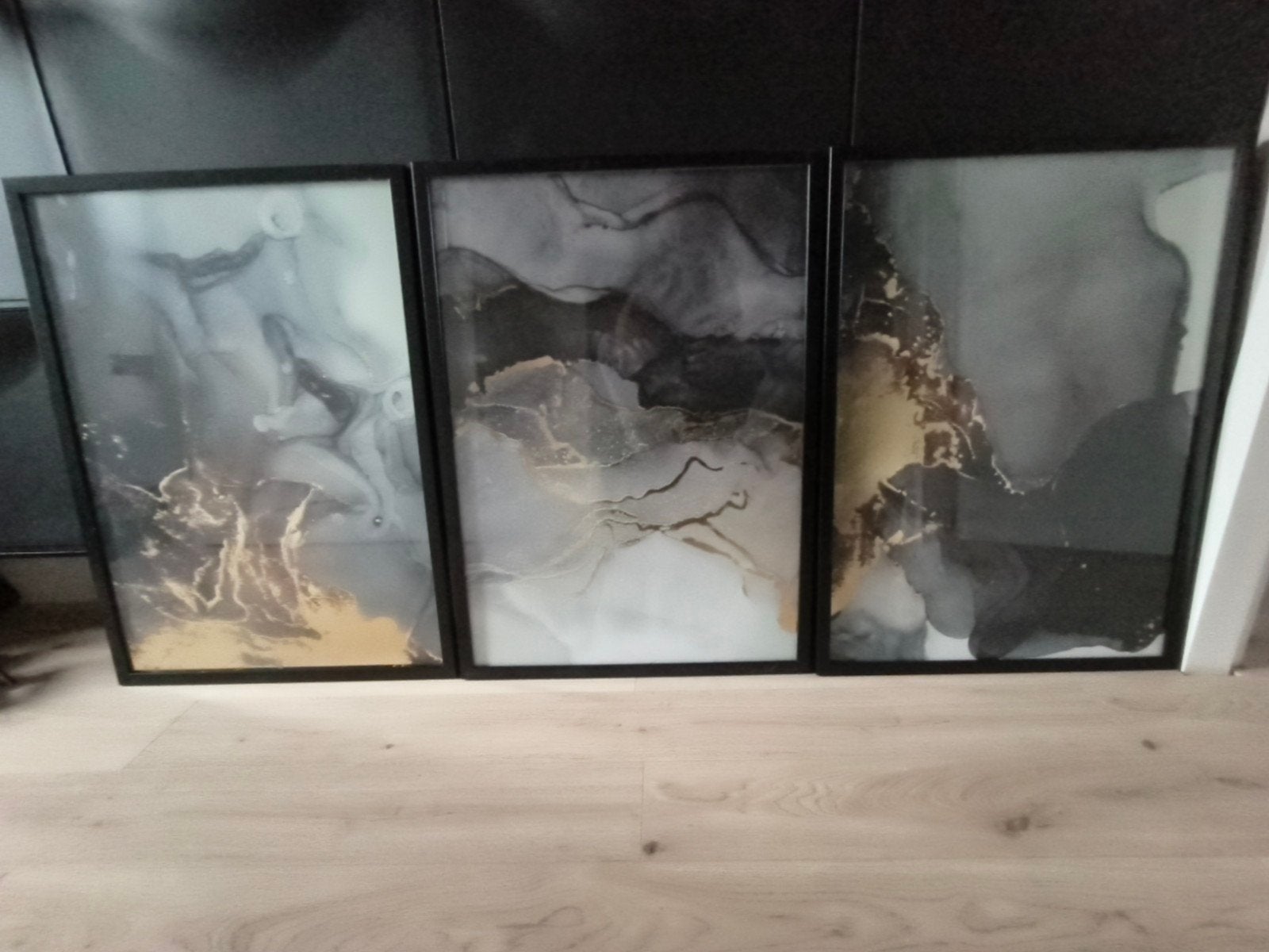 Set van 3 abstracte kunstwerken in zwart-goud, Ophalen