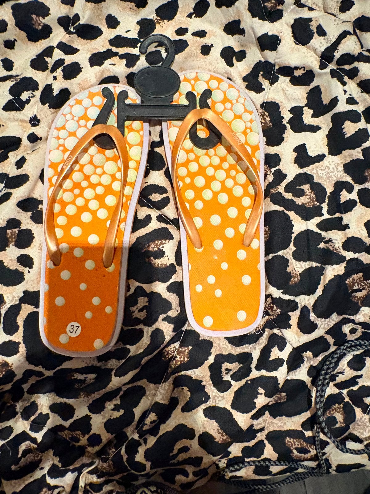 Teenslippers, Ophalen of Verzenden, Zo goed als nieuw