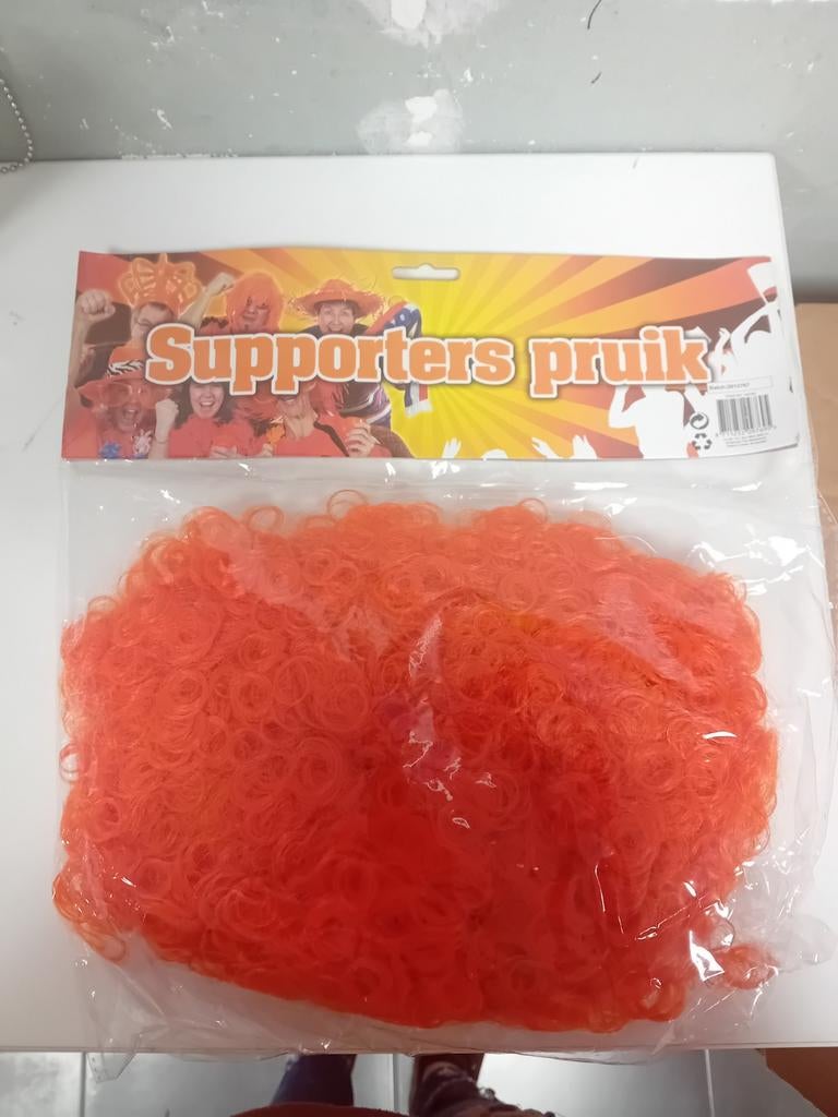 5x Supporters pruik oranje WK EK voetbal carnaval feest, Ophalen of Verzenden, Nieuw, Hoed of Pruik, Oranje of Koningsdag