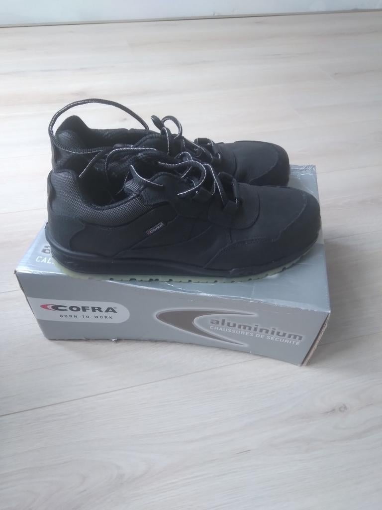 Veiligheidschoenen, Ophalen, Nieuw