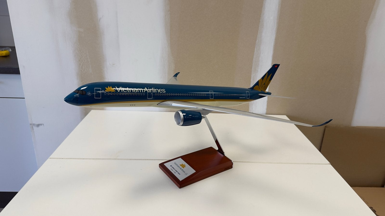Vietnam Airlines Airbus A350-900 schaalmodel 1/100, Overige merken, 1:72 tot 1:144, Nieuw, Ophalen of Verzenden