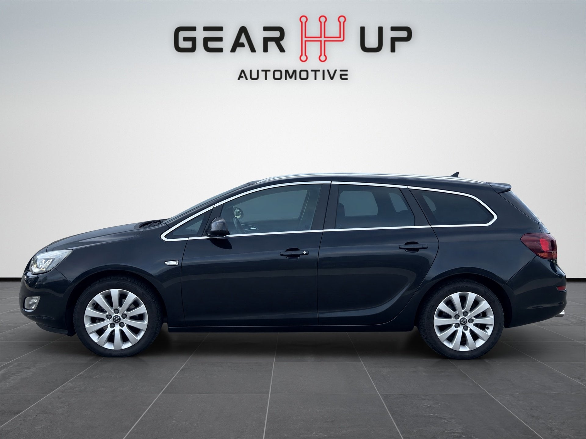 Opel Astra Sports Tourer 1.6 Turbo Sport CLIMA|CRUISE|NAVI|, Auto's, Gebruikt, 4 cilinders, Zwart, 180 pk