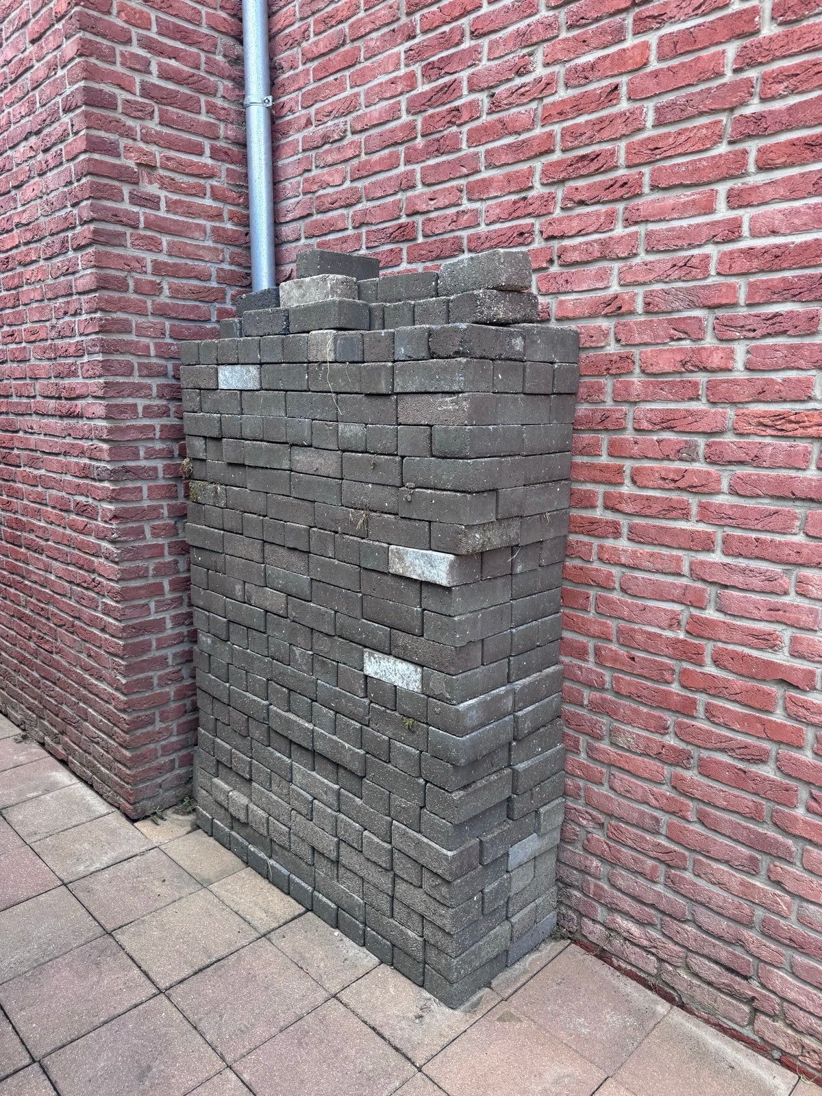 Gratis! gebruikte betonnen klinkers - ca. 10 m², Ophalen, Gebruikt, Klinkers, 10 m² of meer