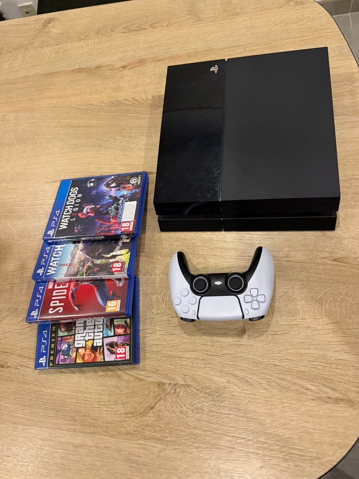 PlayStation 4 met controller en 4 games, Spelcomputers en Games, Spelcomputers | Sony PlayStation 4, Ophalen of Verzenden, Met 1 controller