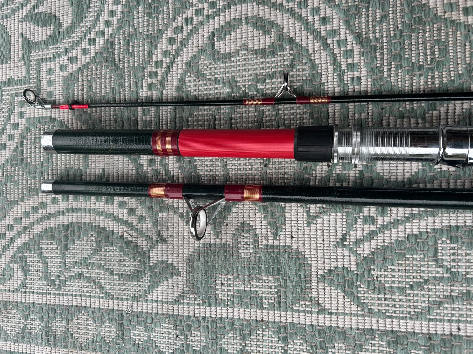 Te koop twee zeehengels lang 360 cm, Watersport en Boten, Ophalen, Zo goed als nieuw