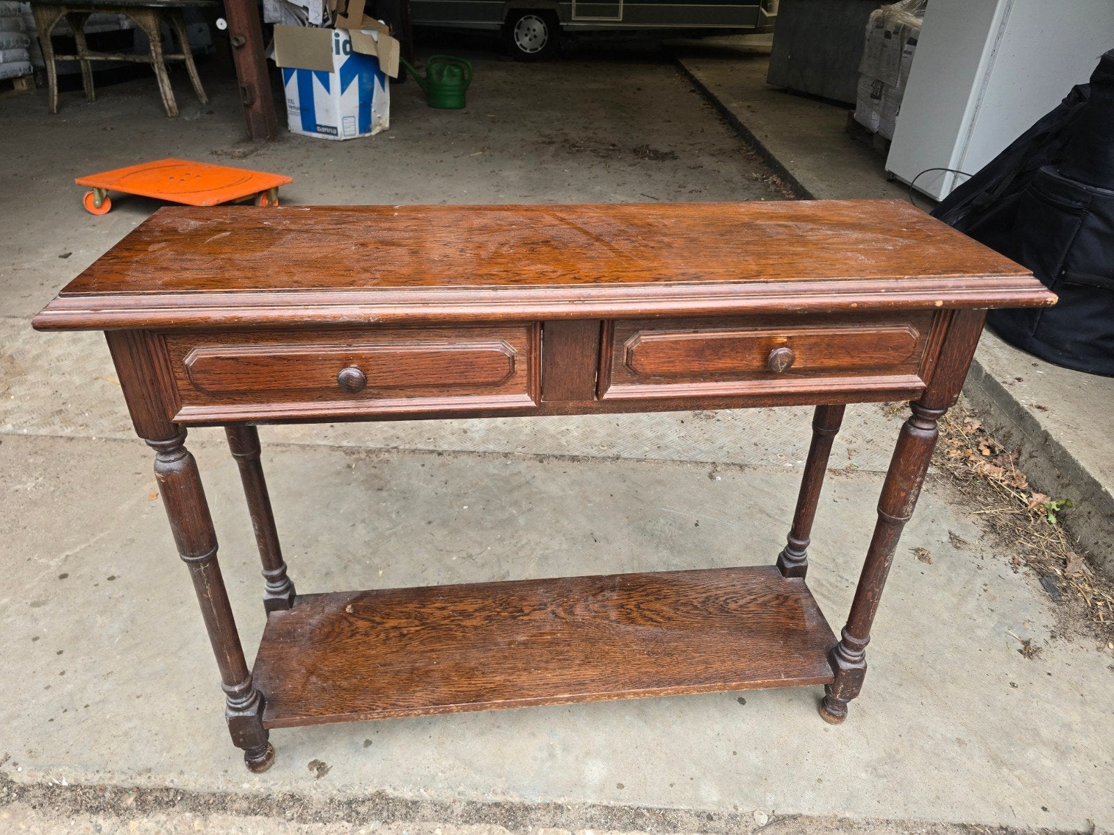 Antieke houten sidetable met lades en onderplank, Ophalen of Verzenden