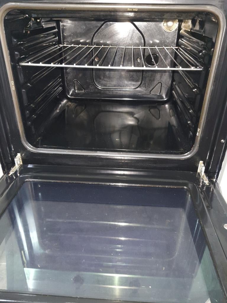Inbouw Indesit elektrische oven werkt super, Zo goed als nieuw, Oven met grill, Inbouw, 45 tot 60 cm