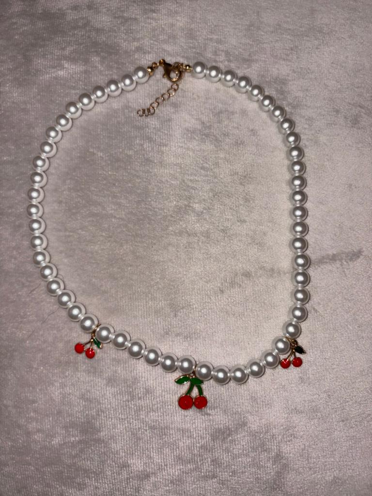 Parelketting met kersenhangers, Verzenden, Wit, Zo goed als nieuw, Overige materialen