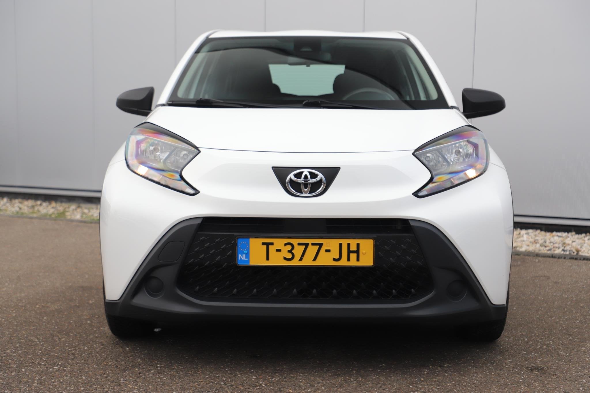 Toyota Aygo X 1.0 VVT-i MT Quiet Edition Airco Adaptive Crui, Auto's, Stof, Gebruikt, Met garantie (alle), 4 stoelen