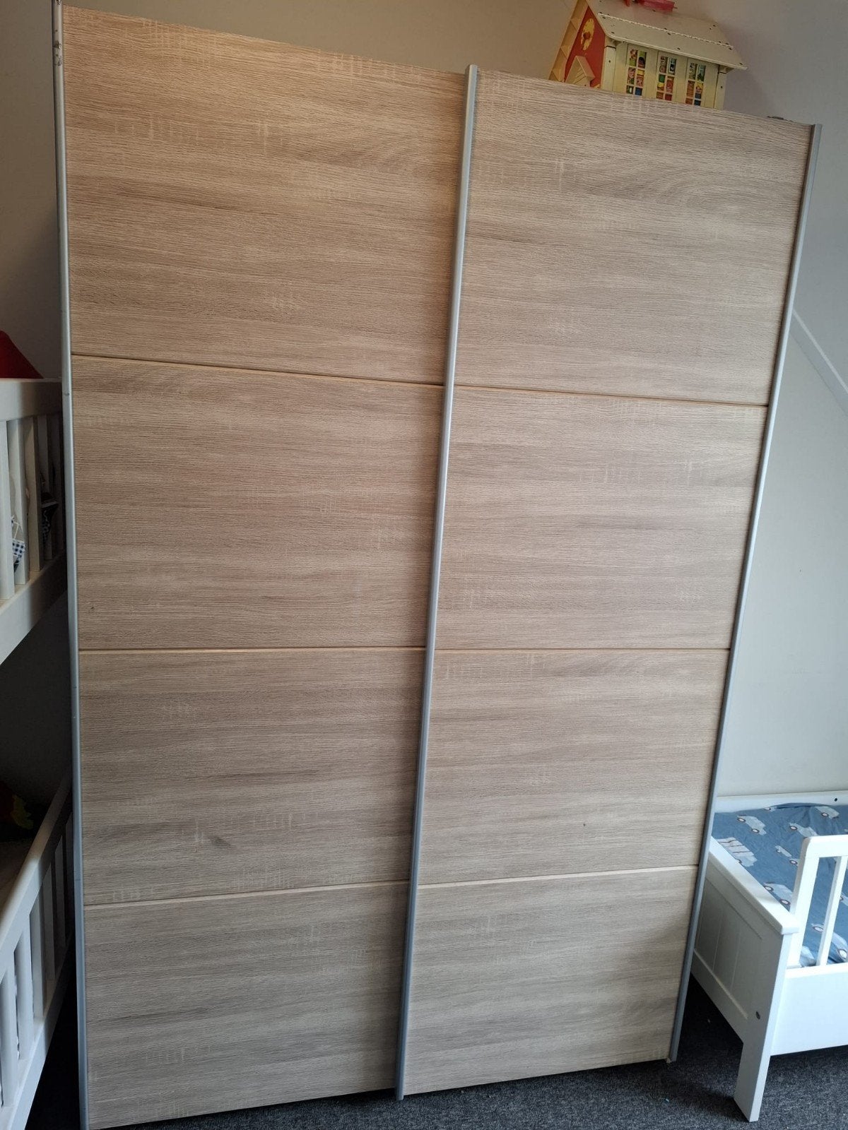 Kledingkast met schuifdeuren en planken, Ophalen, Gebruikt, 100 tot 150 cm, 200 cm of meer