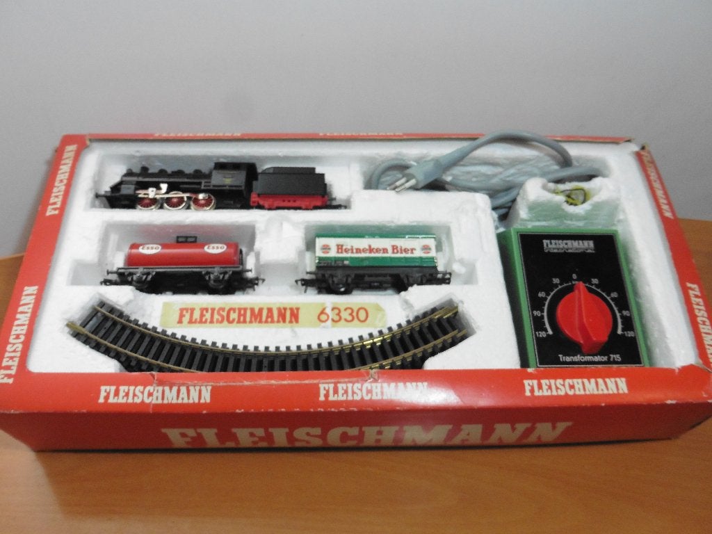 Fleischmann 6330 Treinset met extra rails en accessoires, Gelijkstroom, Fleischmann, Ophalen of Verzenden, Analoog