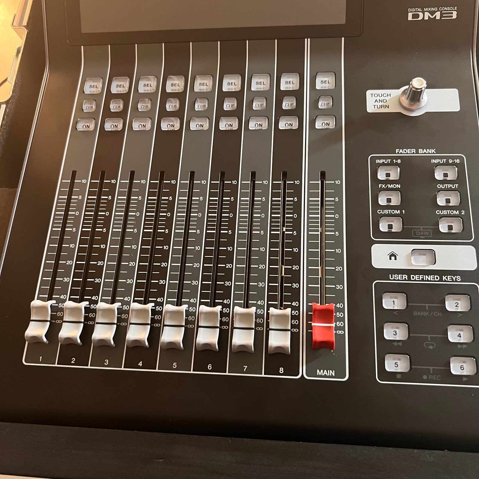 Nieuwe DM3s Yamaha metcase 1550 zonder1295 €, Muziek en Instrumenten, Mengpanelen, Ophalen, Nieuw, 10 tot 20 kanalen