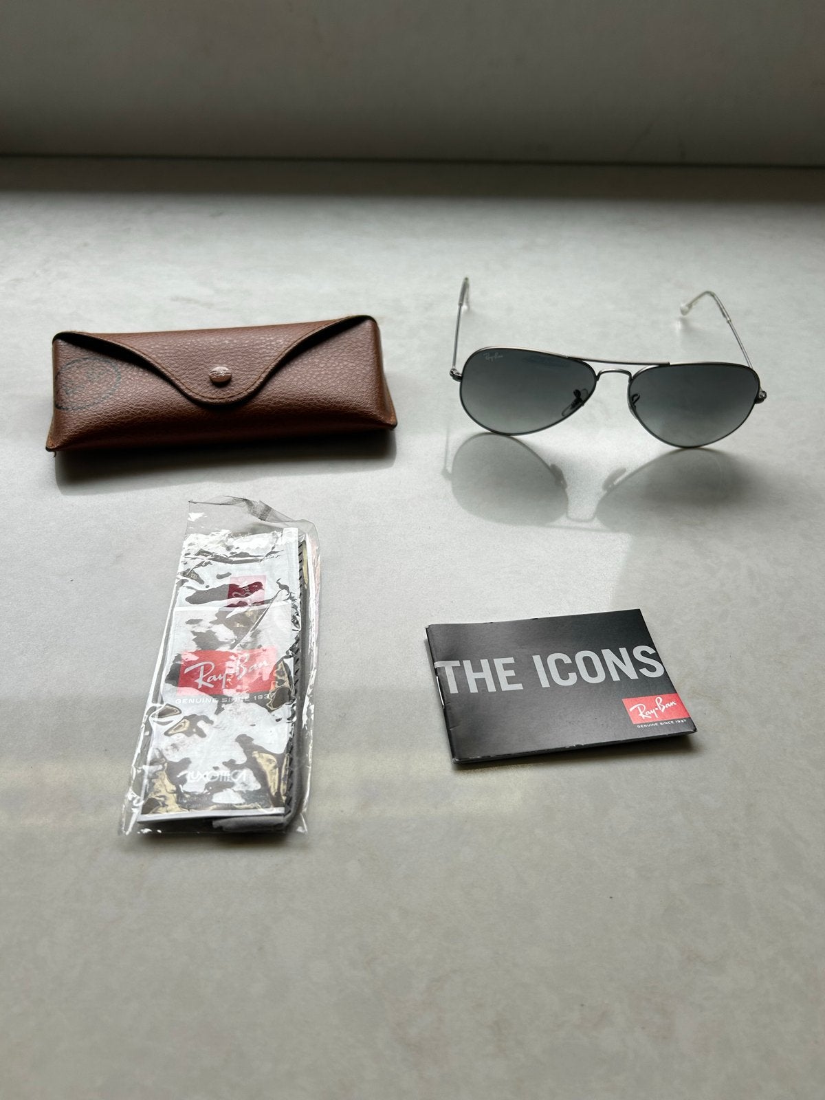 Zo goed als nieuwe Ray-Ban Aviator Large Metal zonnebril, Sieraden, Tassen en Uiterlijk, Zonnebrillen en Brillen | Heren, Ophalen of Verzenden